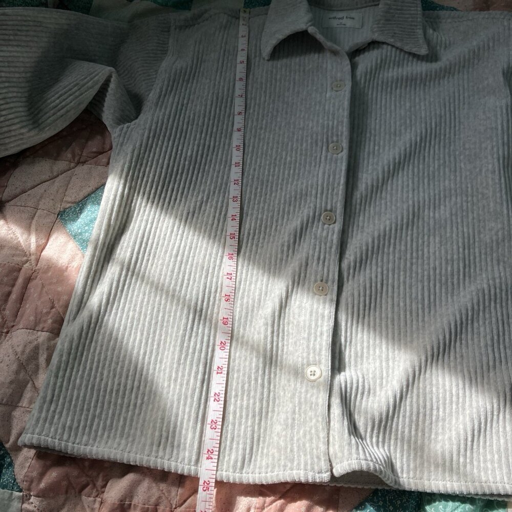 Aritzia Wilfred Free Corduroy Shirt Womens XS Gray Organic Cotton Neutral - Picture 6 of 7